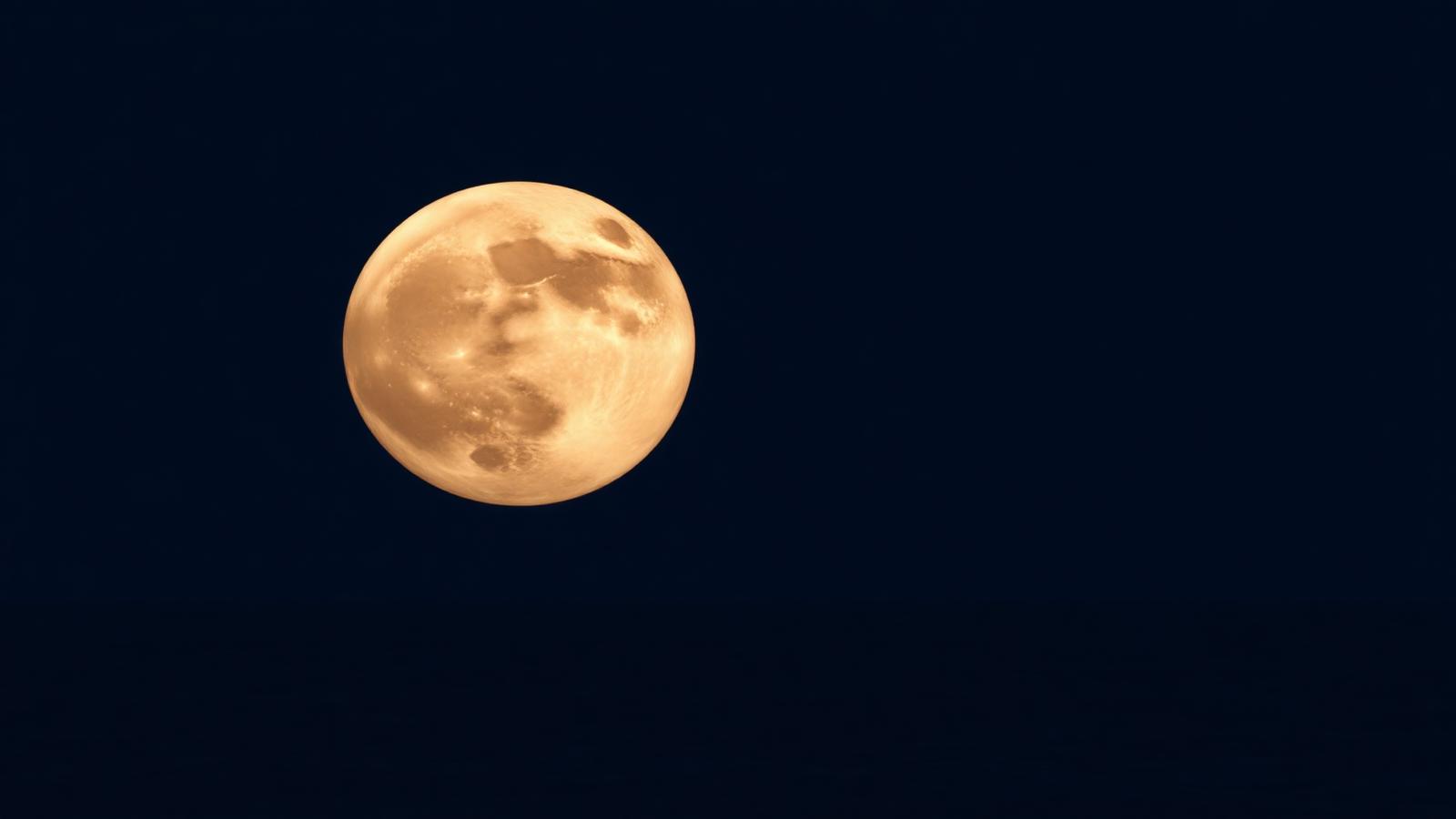 Moon phases, simply explained (and why they're not Earth's shadow)